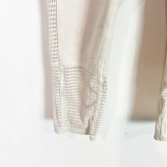 alo-yoga off-white ivory nesh detail leggings