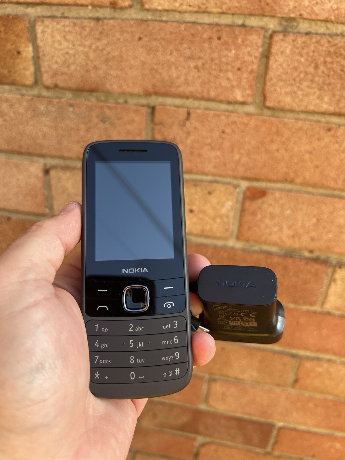Unlocked Nokia 225 4G Dual SIM Long Battery Life, Multiplayer Games Cell Phone