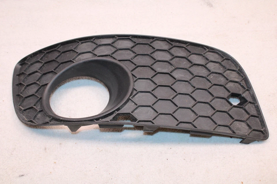 Volkswagen Jetta GLI GTI 2006-2009 parrilla inferior bisel de nido de abeja juego completo OEM Foto 4 de 4