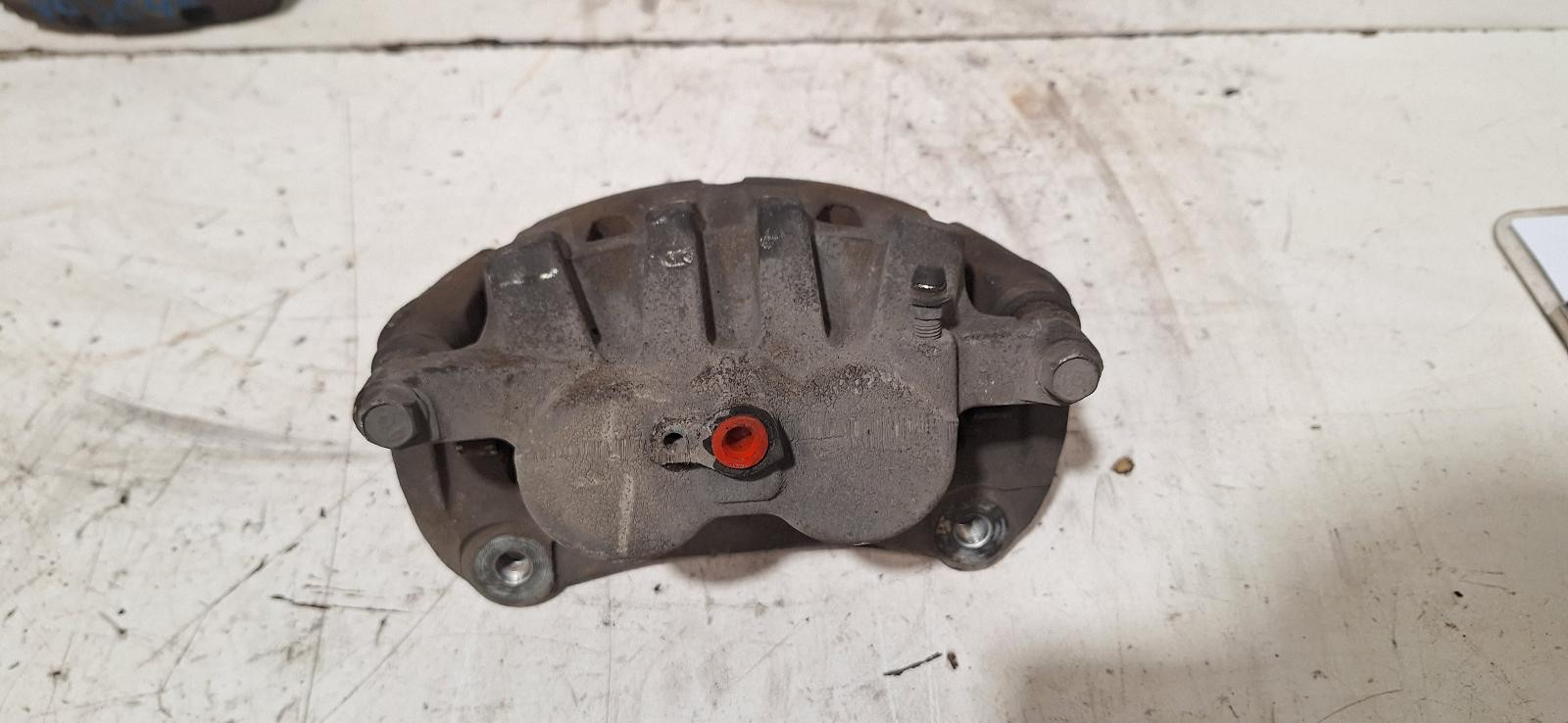 Toyota Kluger Right Front Caliper GSU40 05/2007-02/2014 - thumbnail 4