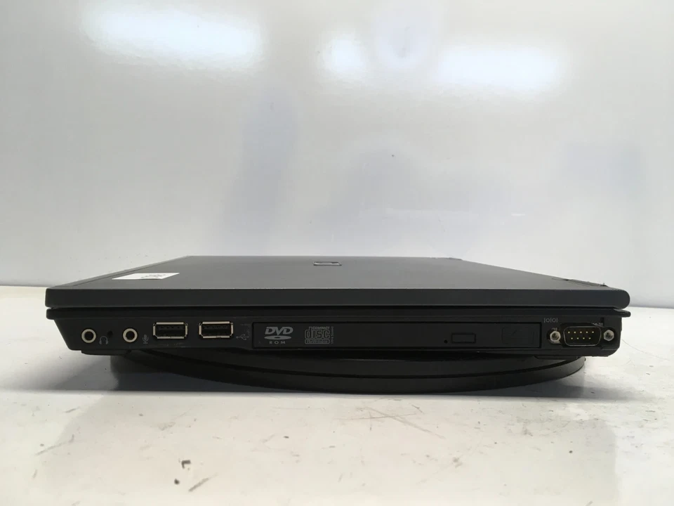 Compaq NC6220 Intel Pentium M 2GHz 2GB SIN HDD - Pantalla atenuada Foto 4 de 4