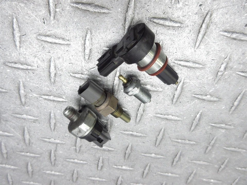 Lote de 14-17 Honda CTX700 CTX700N 2014 sensor aceite neutro temperatura neutra ralentí Foto 4 de 4