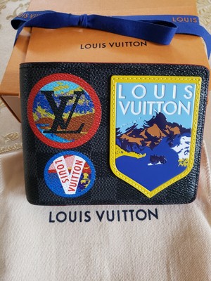 black checkered louis vuitton wallet