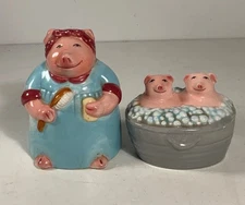 Vintage Clay Art Mama Pig & Babies Salt & Pepper Shakers