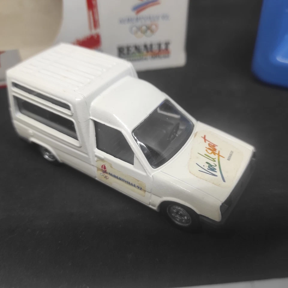 Renault express JO Alberville 1992 voiture officielle Solido 1/43 neuf en boite - Photo 4/4