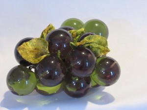 Vintage 1960s Green Lucite Grape Cluster Driftwood Stem Crushed Velvet Leaves