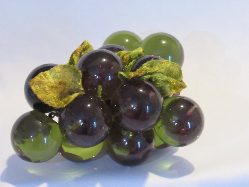 Vintage 1960s Green Lucite Grape Cluster Driftwood Stem Crushed Velvet Leaves