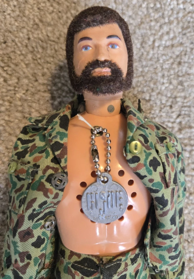 Vtg Lot of 1964 GI JOE Dolls (1-Talking) Wood Box, Accessories, Weapons & More🪖 - Image 4 of 4