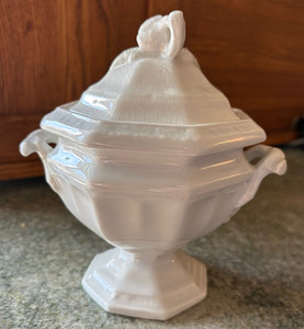 Vtg Red Cliff Mini Tureen Iron Stone Grape VinePattern Jelly Gravy Boat No ladle