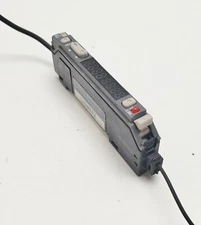 Keyence FS-V22RP Fiber Amplifier Missing Faceplate #10823