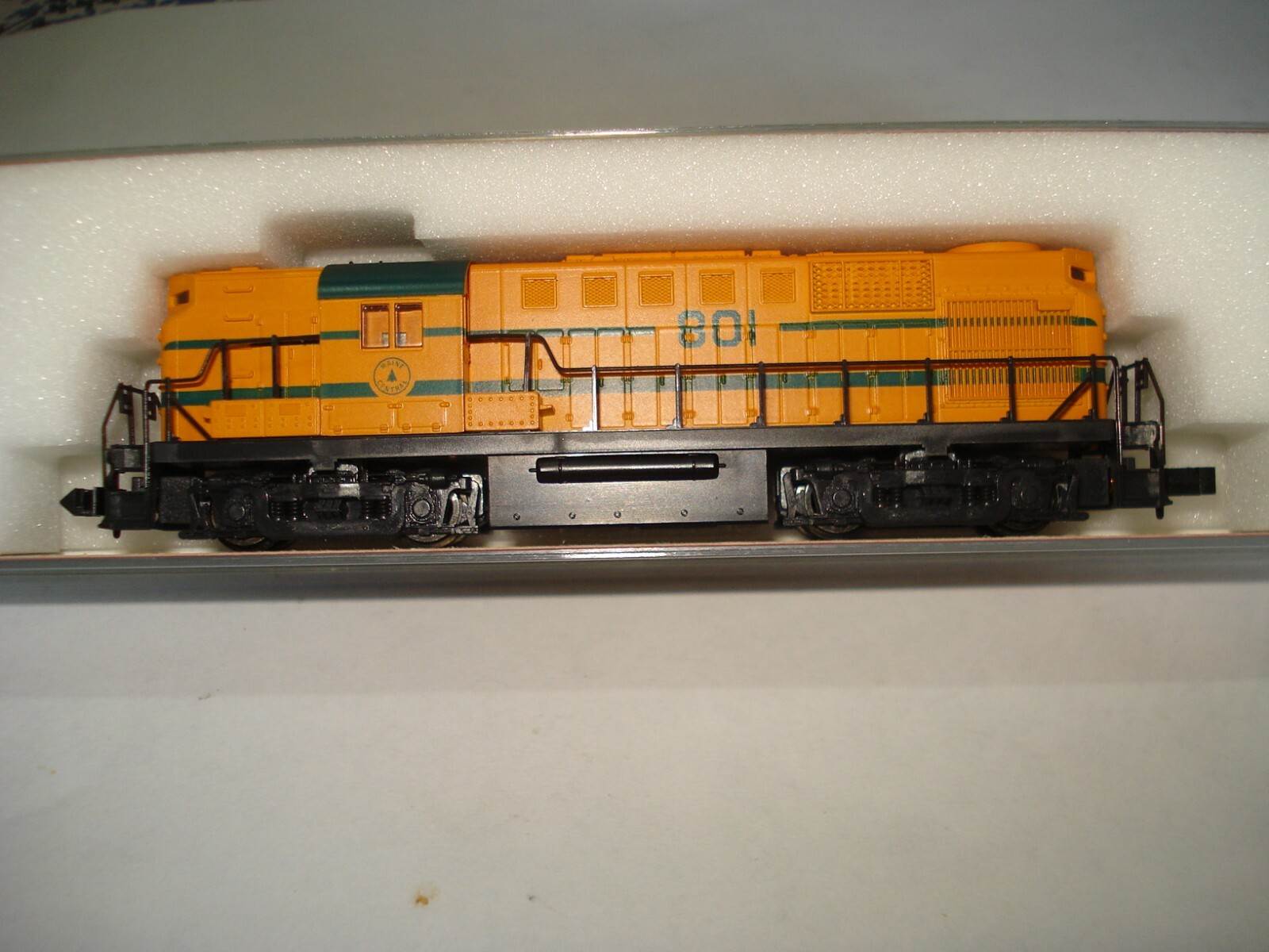 SET 2 LOCOMOTORI ATLAS scala N SET 2 LOCOMOTORI ATLAS scala N