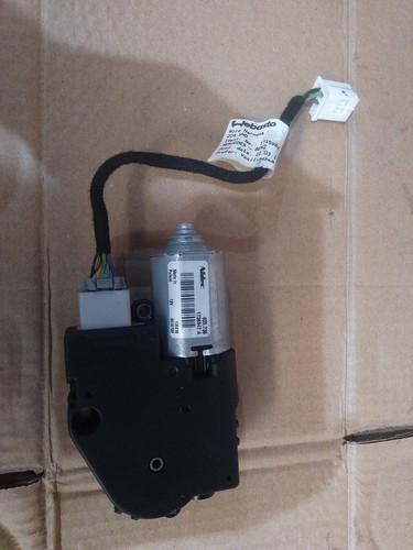 MERCEDES C CLASS SUNROOF MOTOR W204, SEDAN, STANDARD SLIDING SUNROOF MOTOR, 07/0 - Picture 3 of 5