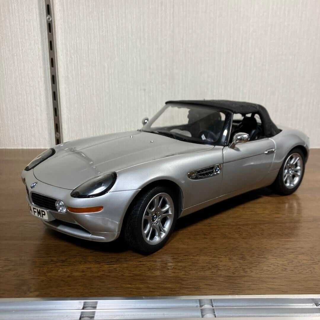 Discontinuednear Kyosho 1/12 Bmw Z8 007James Bond silver Discontinuednear Kyosho 1/12 Bmw Z8 007James Bond silver