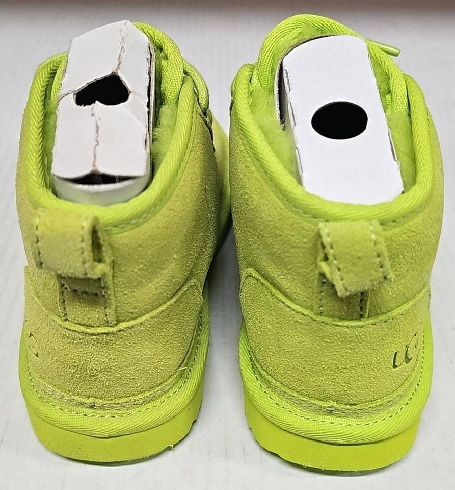 Botas UGGS K Neumel II Preescolar Niños Talla 13 | Zapatos Clásicos de Gamuza Impermeables Foto 2 de 4