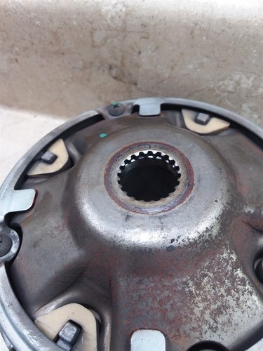 Suzuki AN400 Burgman Engine Drive Clutch 2003 2004 2005 2006 UO AP-400 - Picture 5 of 5