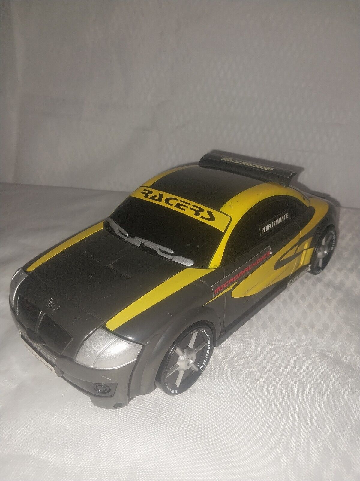 Foto 2 di 8