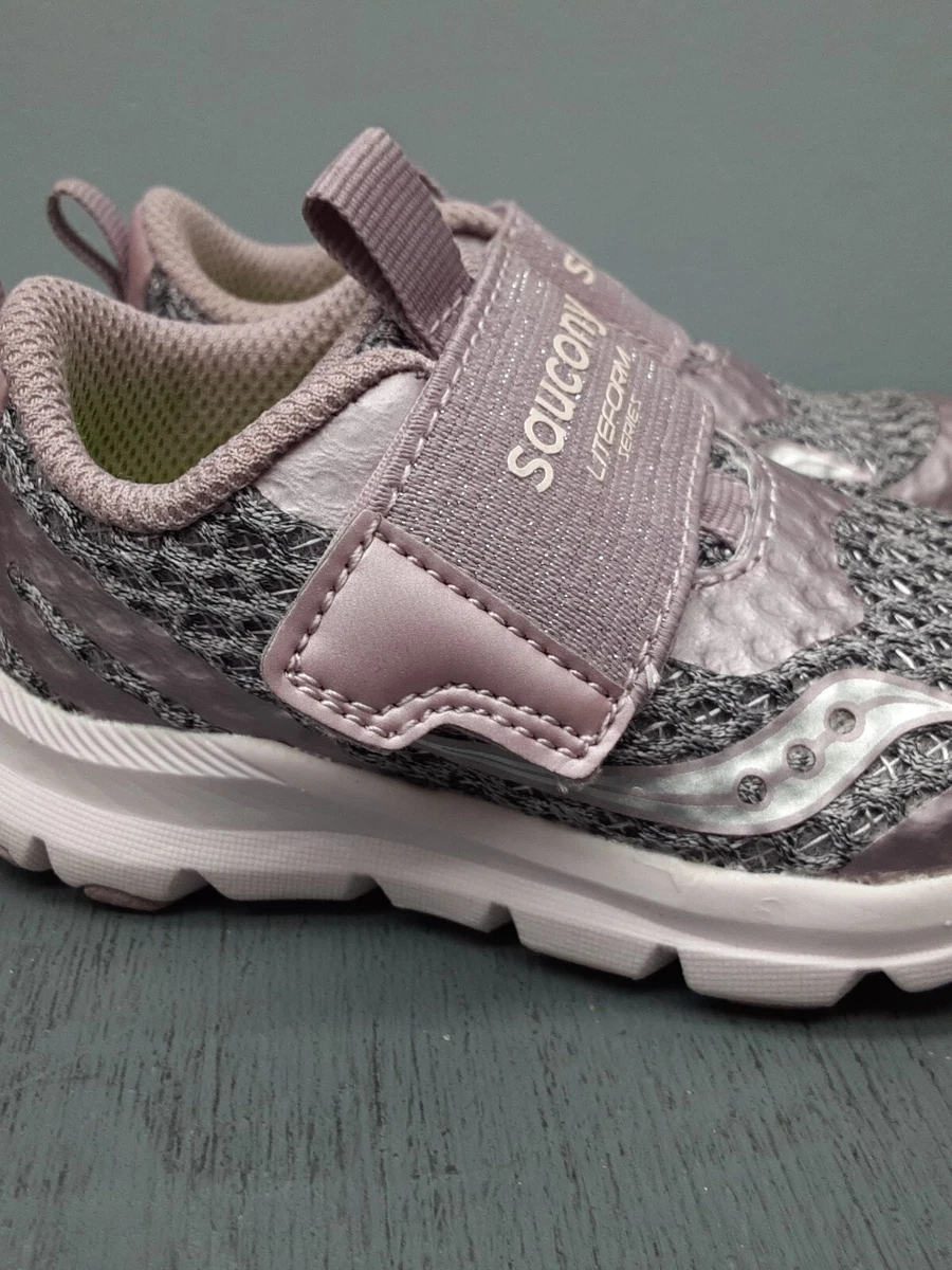 Saucony baby hotsell liteform sneaker