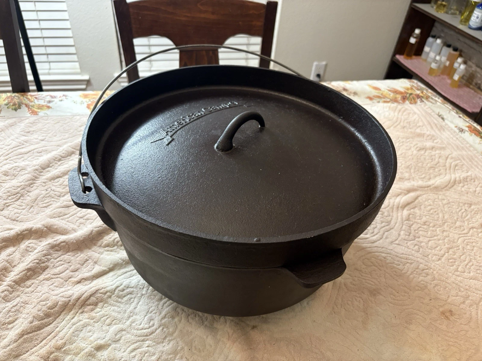 American Camper, Vintage Cast Iron Dutch Oven, Large, 14 1/2 in., 1950's -1960's