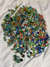 VINTAGE LOT OF 400 GLASS MARBLES ASSORTMENT OF COLORS, STYLES SIZES
