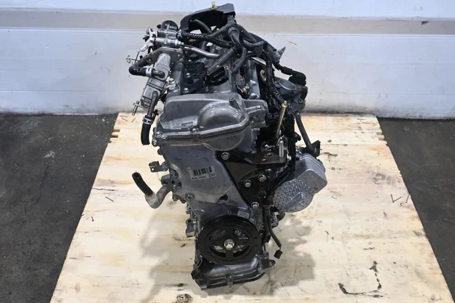 Toyota Prius C 2013 motor híbrido 1,5 L JDM 1NZ-FXE motor de 4 cilindros Foto 3 de 4