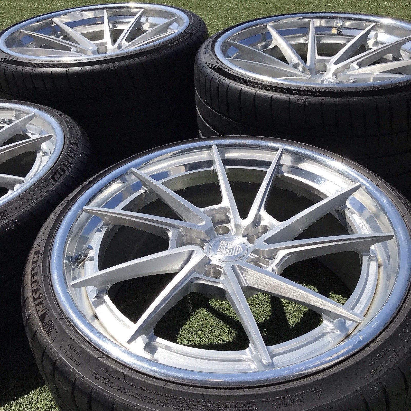 Mercedes-Benz SLR McLaren 2020-2021 Front Wheel