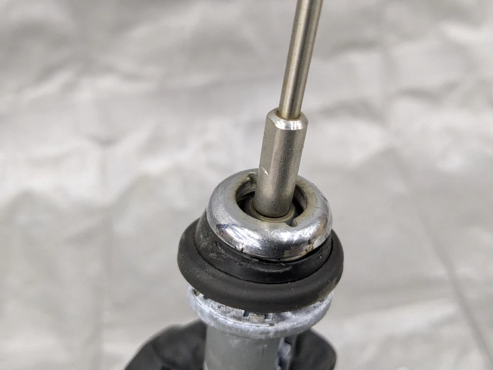 Soporte de antena de alimentación estéreo de radio OEM MAZDA MX5 MIATA 1999-2005 SIN ALIMENTACIÓN 99-05 Foto 4 de 4