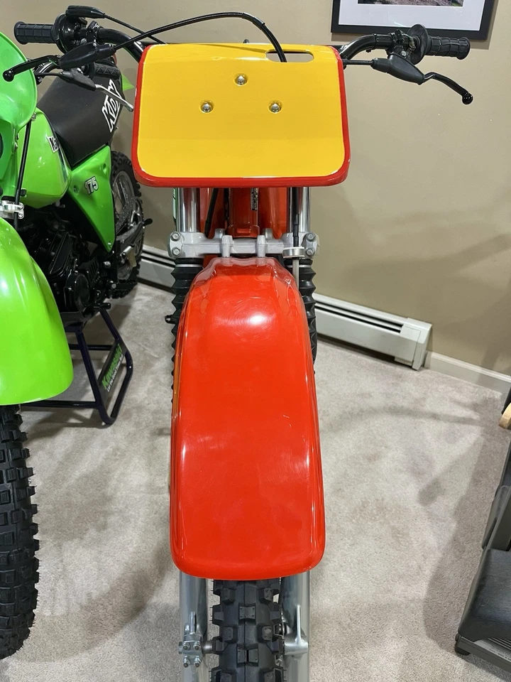 Honda CR450R 1981 matrícula delantera 61136KA4670ZB repuesto impreso en 3D Foto 2 de 4