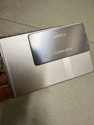 Sony Cyber-shot DSC-T7 Ultra Slim Compact Digital Camera with Zeiss Lens
