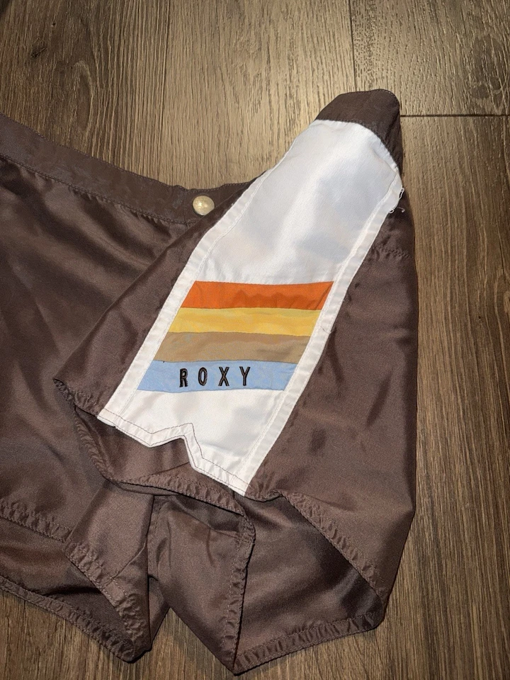 Vintage Y2K Roxy Women's Board Shorts Low Rise Brown Logo Size 7 - Image 3 of 4