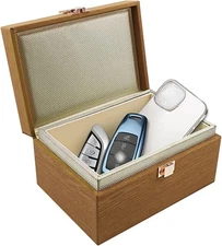 Shielding case, dimensions 5.5 x 4.1 x 2.7 inches, car key protector