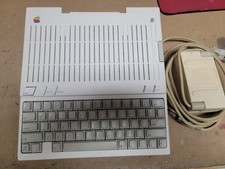 Apple IIc Vintage Computer A2S4000 w/ Power Supply - POWERS ON - SEE NOTES