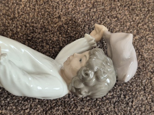 Beautiful Lladro / NAO " Pillow Fight " Figurine - VGC stamped unboxed - Picture 20 of 23