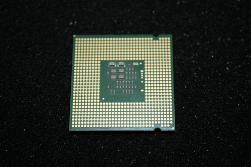 Intel Pentium 4 CPU Model 524 SL9CA 3.06GHz Processor - Picture 2 of 2