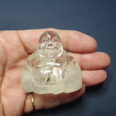 Handgeschnitzter Bergkristall - Lachender Buddha Statue - Heilquarz - 4,5 cm