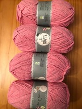 SO CRAFTY 4 x 100G Super Soft Chunky Baby Yarn.SPEARMINT DOT