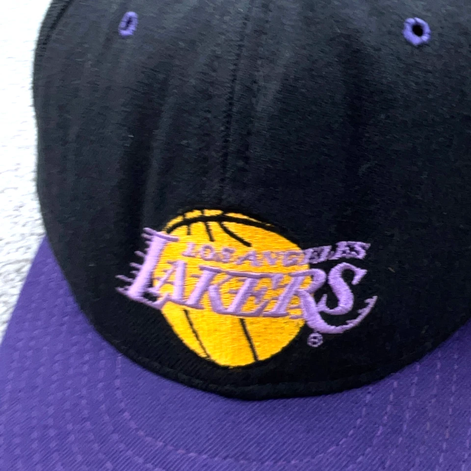 Vintage Los Angeles Lakers Hat Cap Fitted 7 3/8 Wool Black Dome 90s Pro Model LA - Image 4 of 4