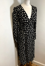 Reformation Dress Size S wrap ruffle midi Polka Dot Classic V-Neck classic