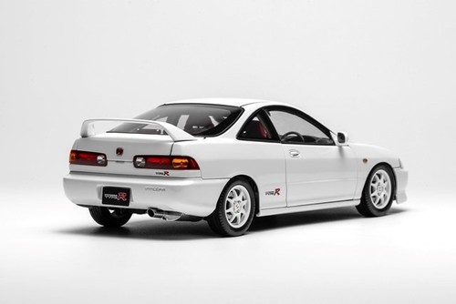 MOTORHELIX M85201 1/18 HONDA Integra Type R DC2 Early Version Championship White - Picture 2 of 10