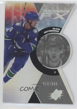 2023-24 SPx Radiance F/X 818/949 Elias Pettersson #RFX-49 06h3