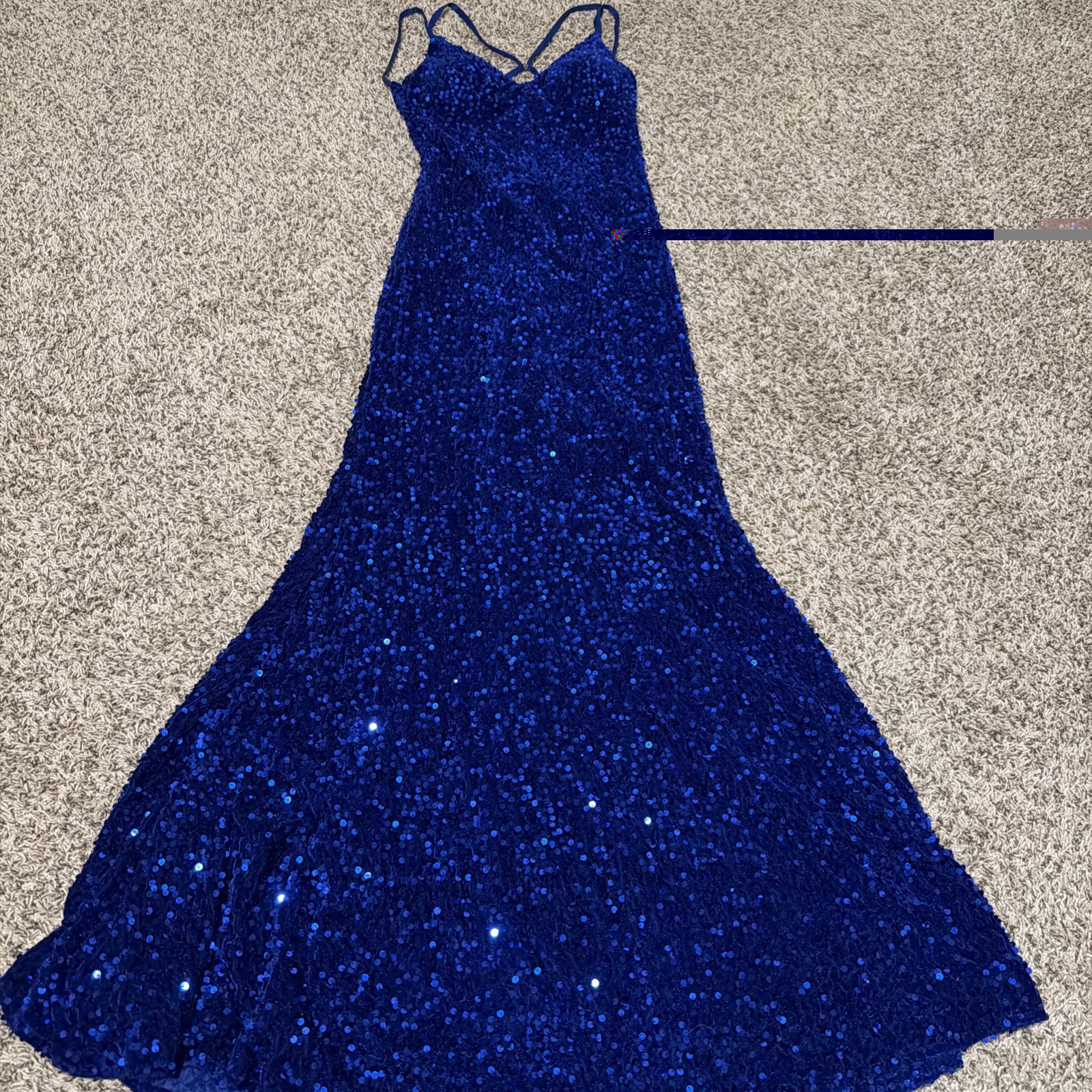 Royal Blue Sequenced Prom Dress. Altered. Size 2. Bust 33. Waist 26. Hip 36￼