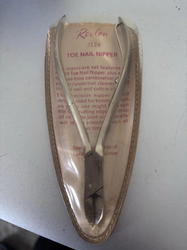 Винтажные машинки для стрижки ногтей Revlon 1980-е пилочка с кожаным чехлом Австрия - Изображение 3 из 3