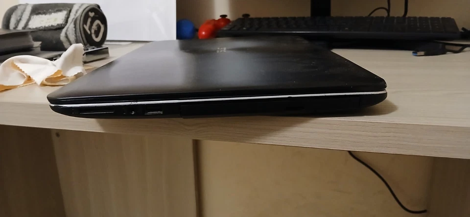 Notebook Asus f555qg, Windows 10, Ssd, 12GB Ram - Immagine 3 di 4