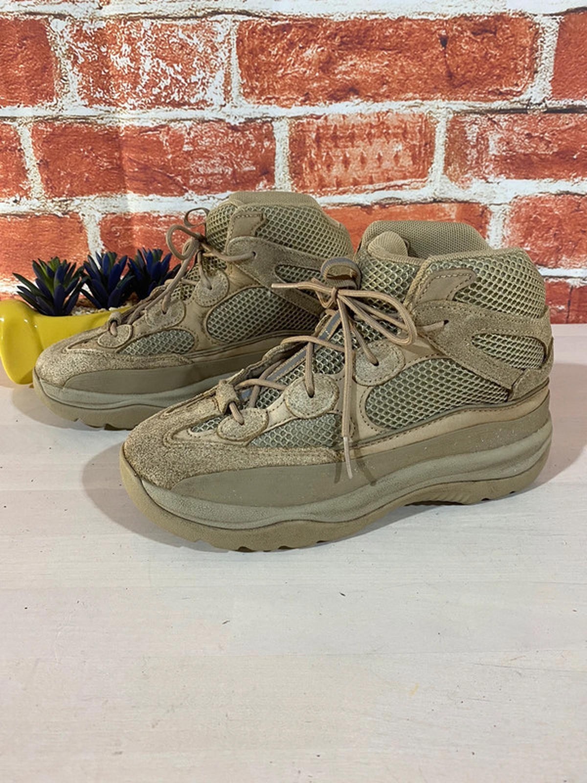 Boys adidas Yeezy Desert Boot Rock beige trainers uk 3 eu 36 image 2