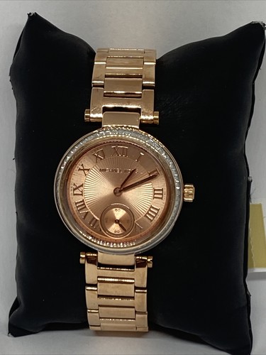 Analog Dial Quartz Watch JK359 