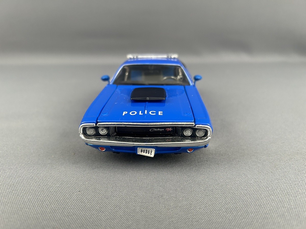 Maisto 1/24 Scale 1970 Dodge Challenger R/T State Police Pursuit