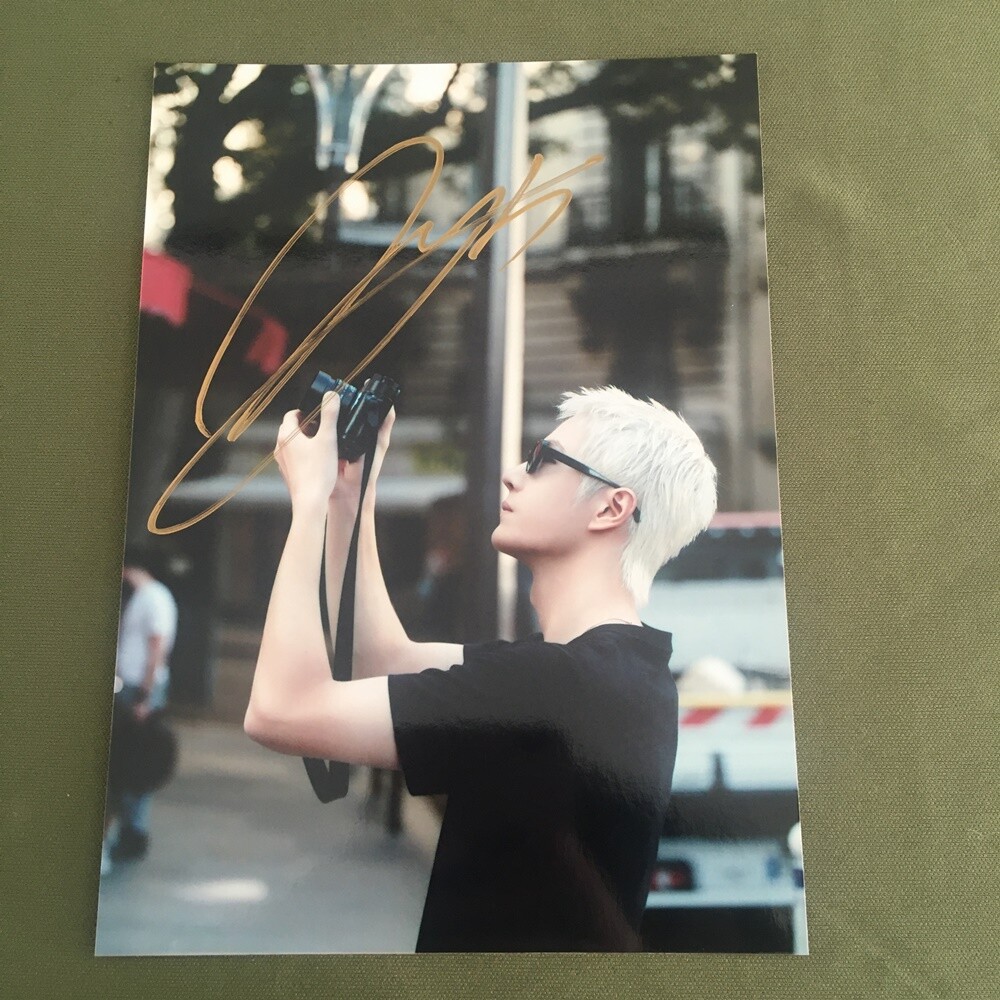 WANG YIBO YI BO PHOTO CARD PICTURE SIGNED AUTOGRAPHED CHINESE 4*6