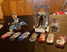 Diecast Lot of 7 Loose Cars Vehicles Racing Various 2 figures