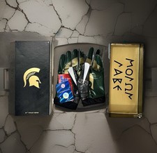 Guantes de fútbol americano Nike Pro Combat Rivalry Series Michigan State Spartans nuevos en caja nuevos con etiquetas