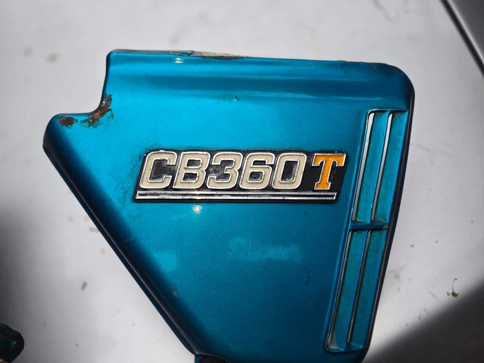 1974-1976 Honda CB360T, L & R Side Covers & Gas Tank - Image 4 of 4