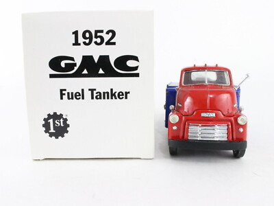 1952 GMC Fuel Tanker USA Gasoline First Gear 1:34 Scale Model 18
